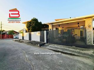 For sale 3 bedrooms house in Pak Kret, Nonthaburi