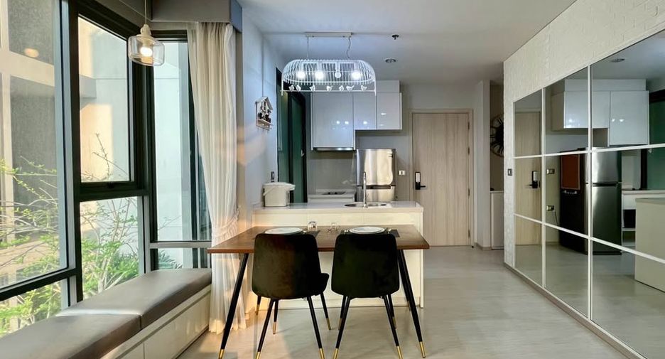 Condo en alquiler de 1 habitaciones en Khlong Toei, Bangkok