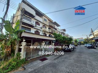 For sale 4 bedrooms townhouse in Din Daeng, Bangkok