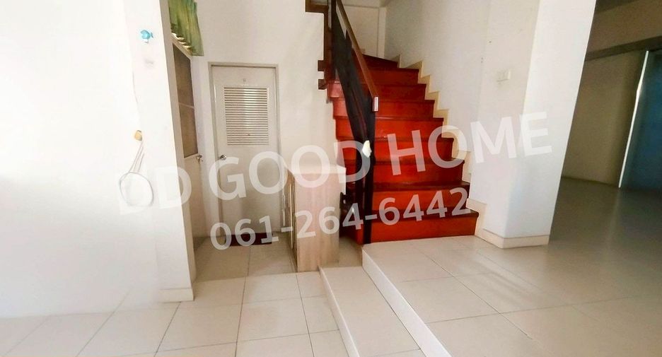 For sale 3 bedrooms townhouse in Min Buri, Bangkok