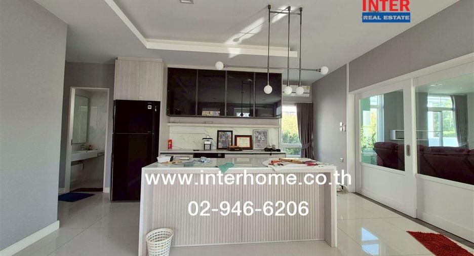 Haus zum Kauf mit 5 Zimmer in Bang Khae, Bangkok