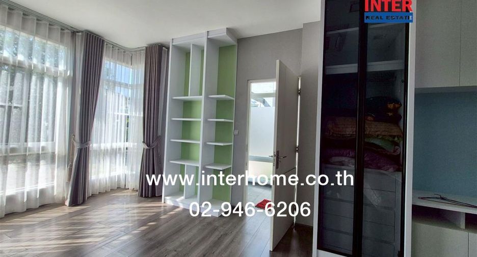 Haus zum Kauf mit 5 Zimmer in Bang Khae, Bangkok