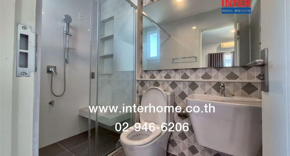 Haus zum Kauf mit 5 Zimmer in Bang Khae, Bangkok