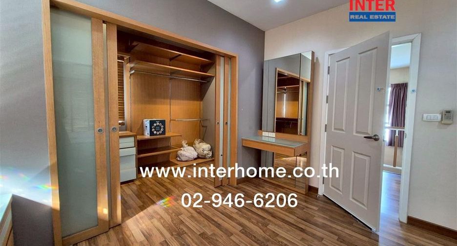 Haus zum Kauf mit 4 Zimmer in Bang Khae, Bangkok