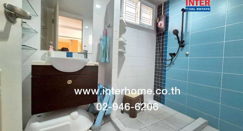 Haus zum Kauf mit 4 Zimmer in Bang Khae, Bangkok