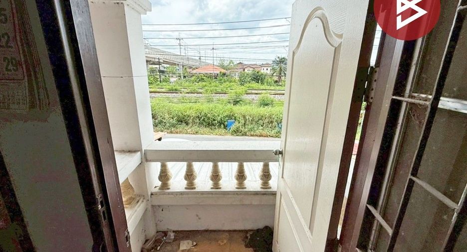 Reihenhaus zum Kauf mit 2 Zimmer in Nakhon Chai Si, Nakhon Pathom
