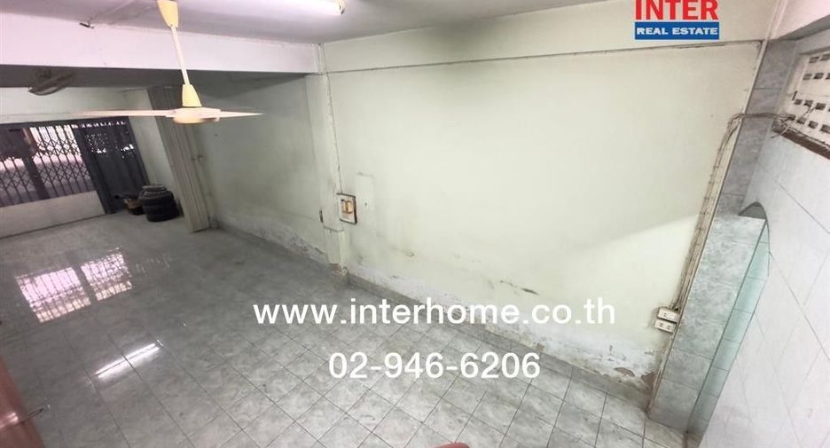 For sale 4 bedrooms retail Space in Pathum Wan, Bangkok