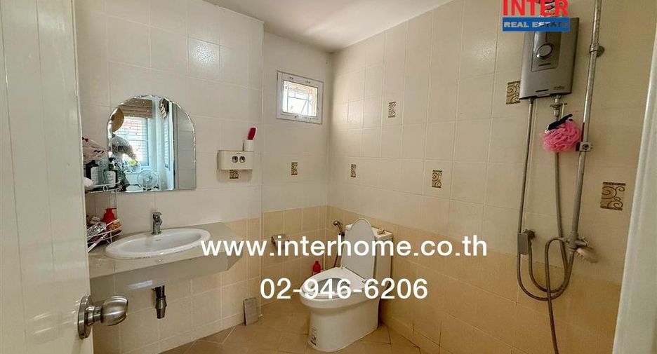 Haus zum Kauf mit 3 Zimmer in Thanyaburi, Pathum Thani