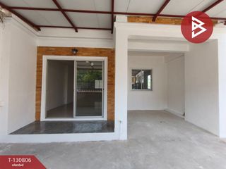 For sale 3 bedrooms townhouse in Mueang Nakhon Pathom, Nakhon Pathom