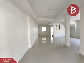 For sale 3 bedrooms townhouse in Mueang Nakhon Pathom, Nakhon Pathom