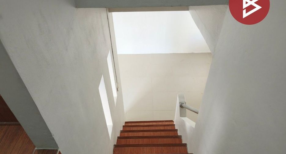For sale 3 bedrooms townhouse in Mueang Nakhon Pathom, Nakhon Pathom