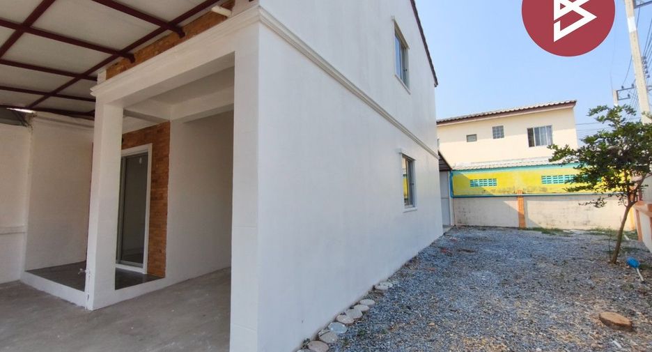For sale 3 bedrooms townhouse in Mueang Nakhon Pathom, Nakhon Pathom