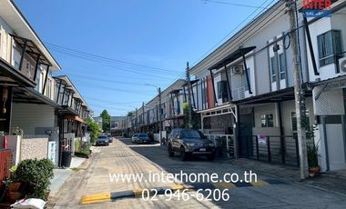 For sale 4 bedrooms townhouse in Khlong Sam Wa, Bangkok