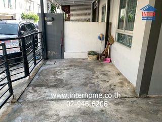 For sale 4 bedrooms townhouse in Khlong Sam Wa, Bangkok