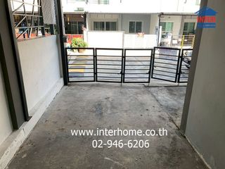 For sale 4 bedrooms townhouse in Khlong Sam Wa, Bangkok