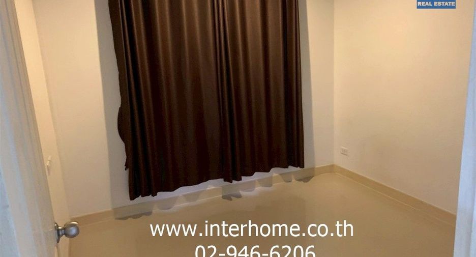 For sale 4 bedrooms townhouse in Khlong Sam Wa, Bangkok