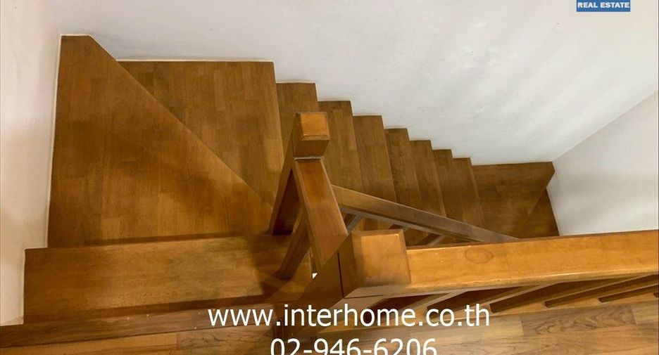For sale 4 bedrooms townhouse in Khlong Sam Wa, Bangkok
