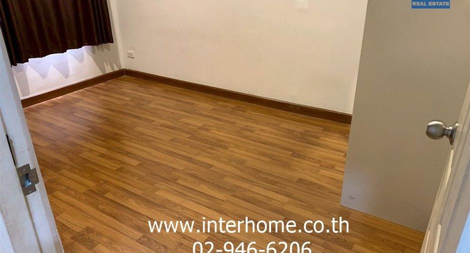 For sale 4 bedrooms townhouse in Khlong Sam Wa, Bangkok