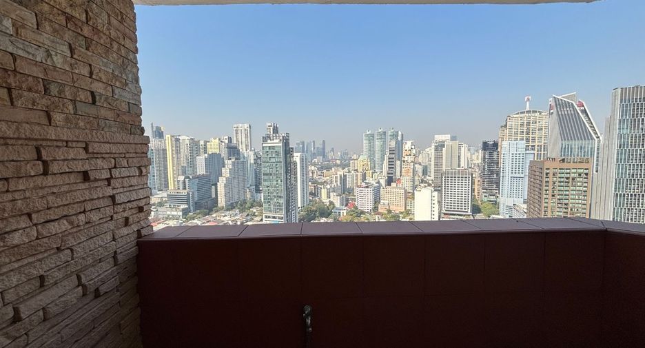 For rent 3 ベッドルーム condo in Khlong Toei, Bangkok