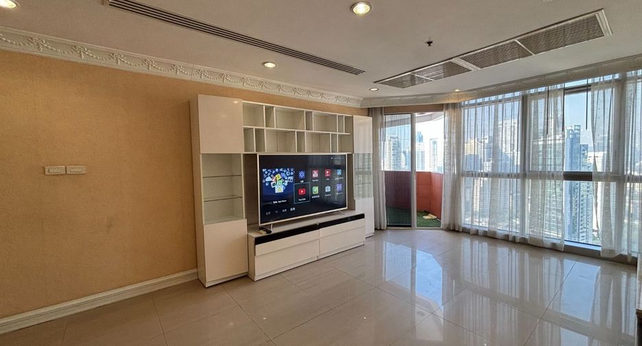 For rent 3 ベッドルーム condo in Khlong Toei, Bangkok