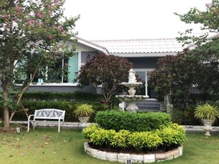 Haus zur Miete und zum Kauf mit 5 Zimmer in Lam Luk Ka, Pathum Thani