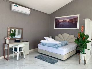 Haus zur Miete und zum Kauf mit 5 Zimmer in Lam Luk Ka, Pathum Thani