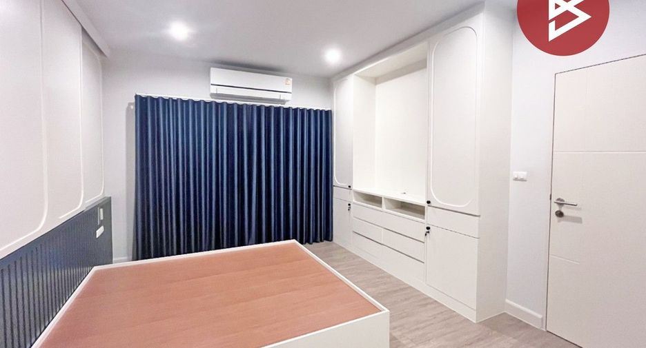 Casa en venta de 4 habitaciones en Lat Lum Kaeo, Pathum Thani