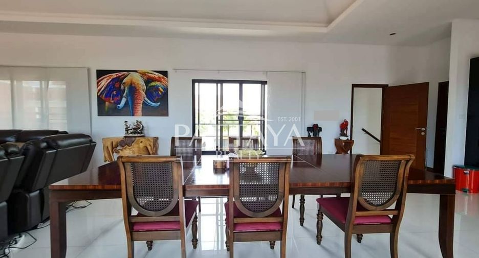 For sale 3 bedrooms villa in Sattahip, Chonburi