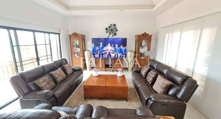 For sale 3 bedrooms villa in Sattahip, Chonburi