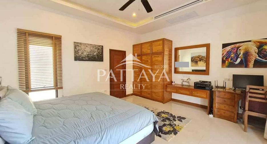 For sale 3 bedrooms villa in Sattahip, Chonburi