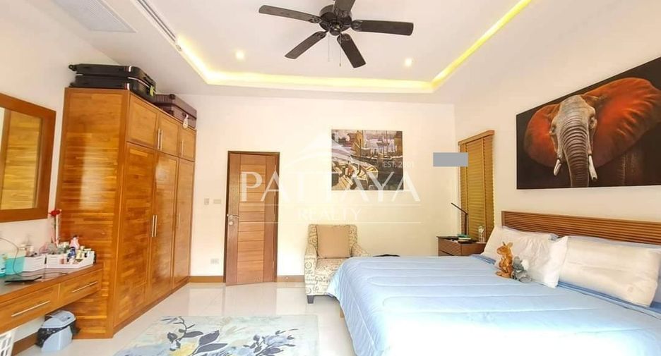 For sale 3 bedrooms villa in Sattahip, Chonburi