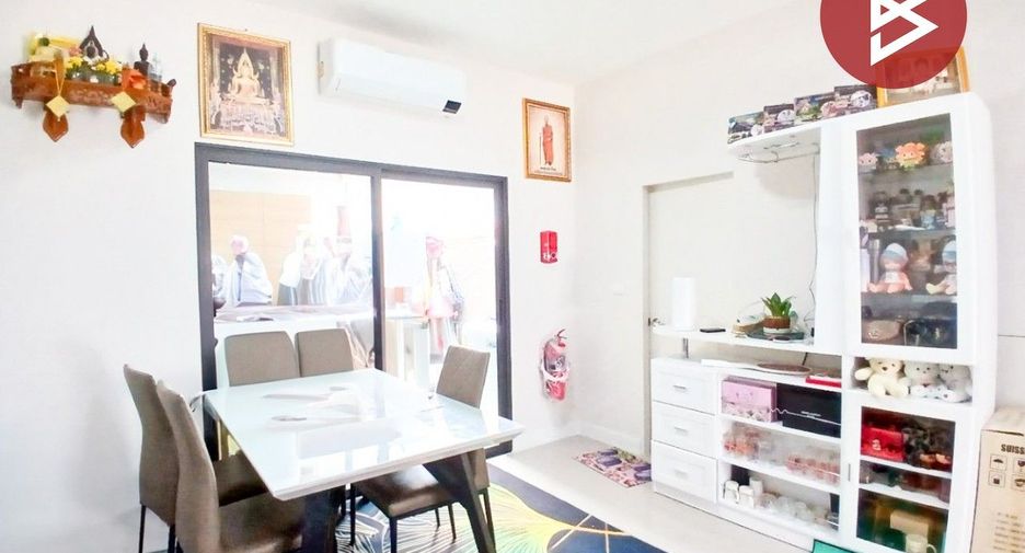 For sale 2 bedrooms townhouse in Mueang Samut Sakhon, Samut Sakhon