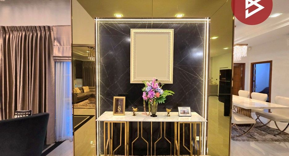 出售 公寓 独立屋 在 Nakhon Chai Si, Nakhon Pathom