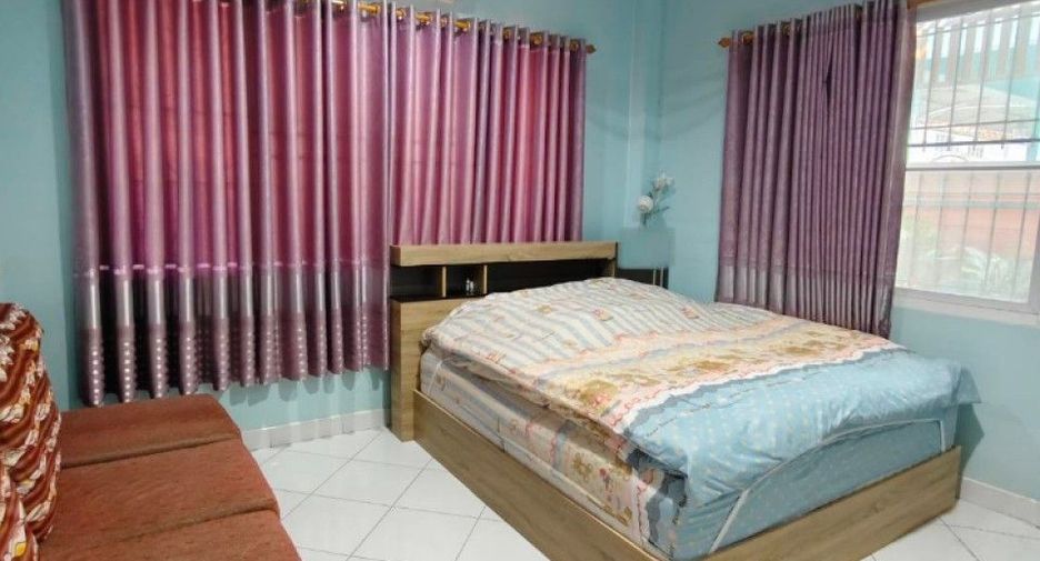 For sale 5 bedrooms house in Mueang Chachoengsao, Chachoengsao