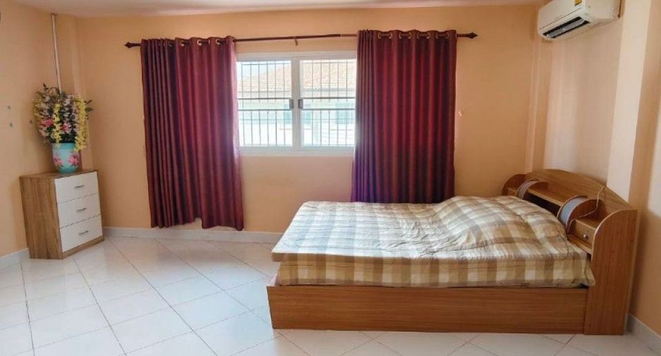 For sale 5 bedrooms house in Mueang Chachoengsao, Chachoengsao