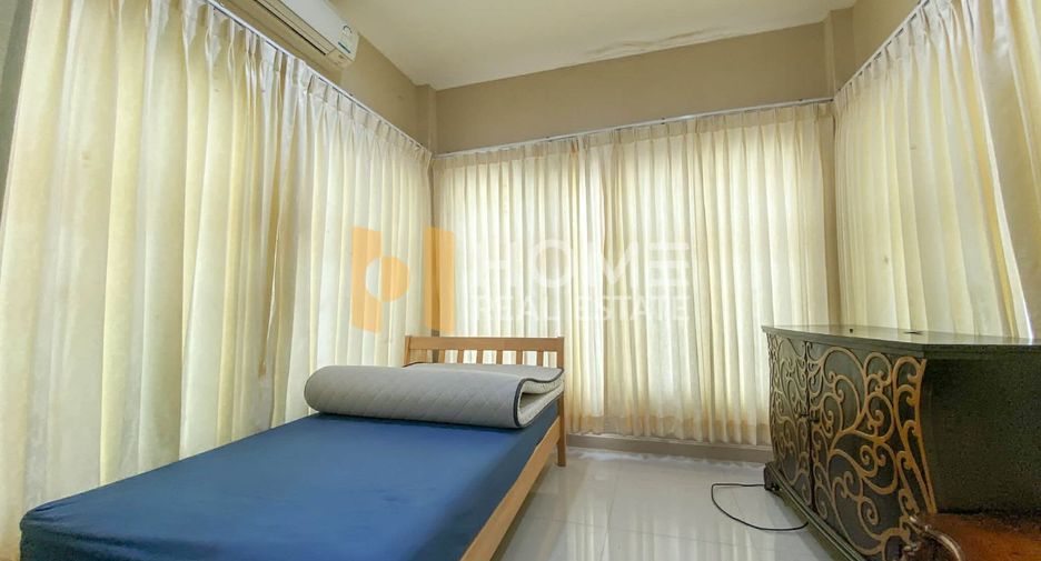 For sale 4 bedrooms house in Phasi Charoen, Bangkok