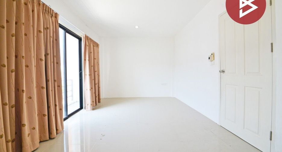 For sale 4 bedrooms townhouse in Phra Samut Chedi, Samut Prakan