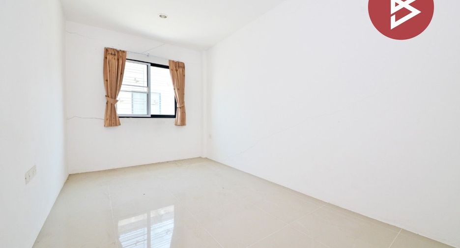 For sale 4 bedrooms townhouse in Phra Samut Chedi, Samut Prakan