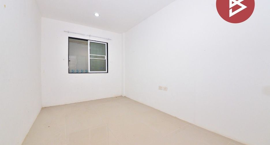 For sale 4 bedrooms townhouse in Phra Samut Chedi, Samut Prakan