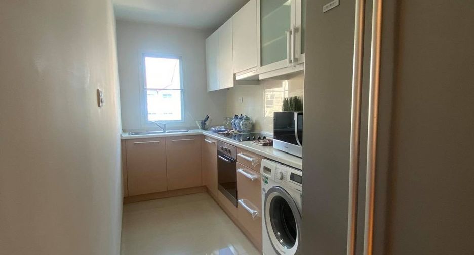 For rent そして for sale 3 ベッドルーム condo in Phra Khanong, Bangkok