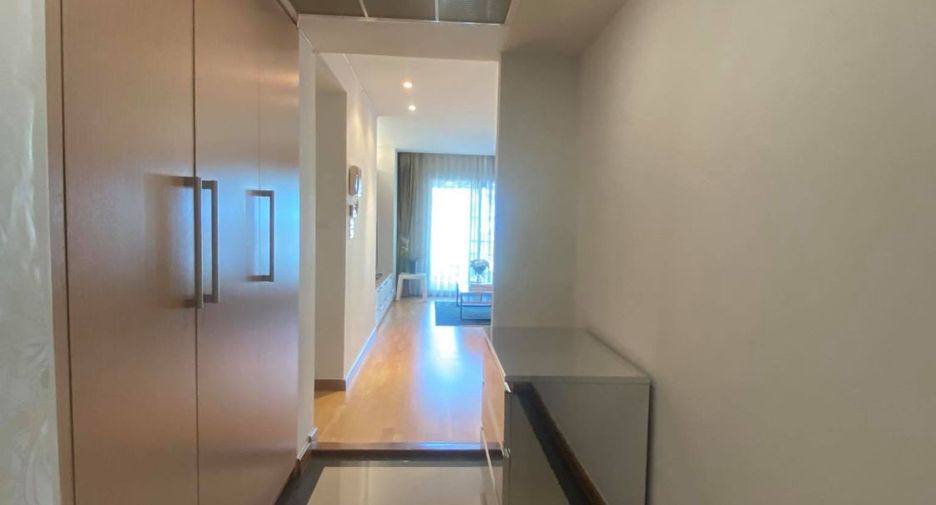 For rent そして for sale 3 ベッドルーム condo in Phra Khanong, Bangkok