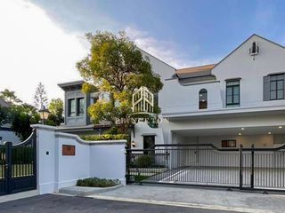 Casa en alquiler de 5 habitaciones en Saphan Sung, Bangkok
