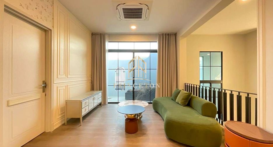 Haus zur Miete mit 5 Zimmer in Saphan Sung, Bangkok