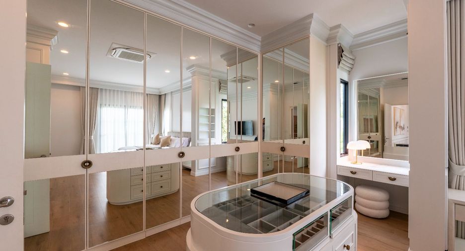For rent and for sale 5 bedrooms house in Saphan Sung, Bangkok