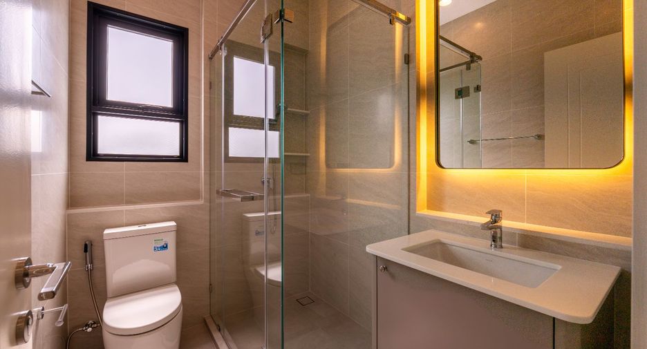 For rent and for sale 5 bedrooms house in Saphan Sung, Bangkok