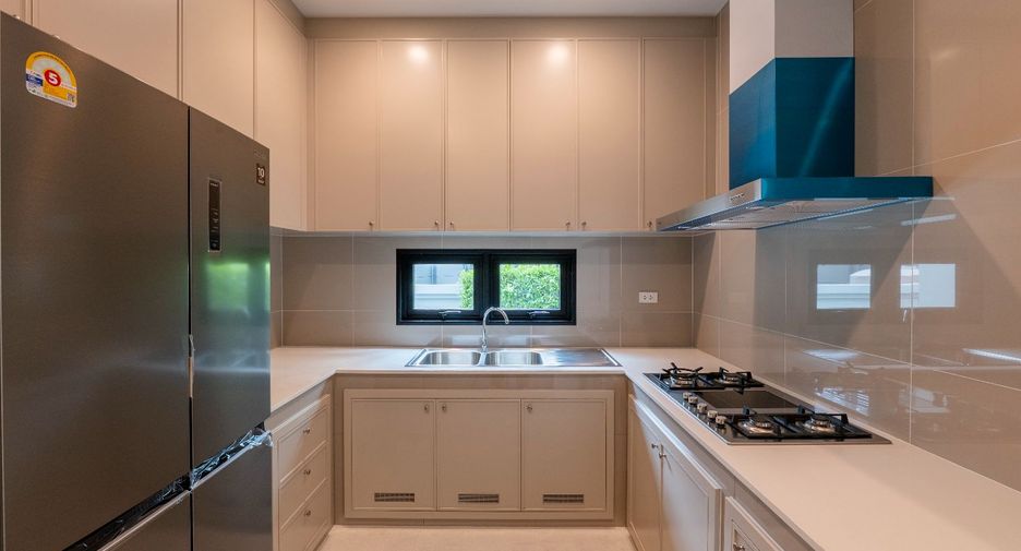 For rent and for sale 5 bedrooms house in Saphan Sung, Bangkok
