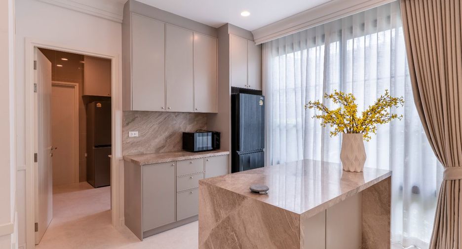 For rent and for sale 5 bedrooms house in Saphan Sung, Bangkok