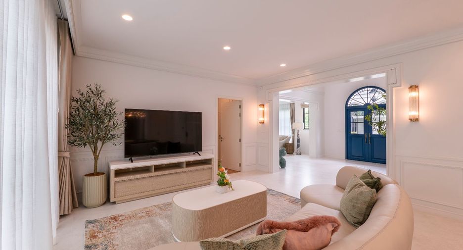 For rent and for sale 5 bedrooms house in Saphan Sung, Bangkok