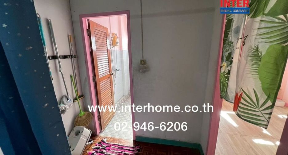 For sale 3 bedrooms townhouse in Min Buri, Bangkok