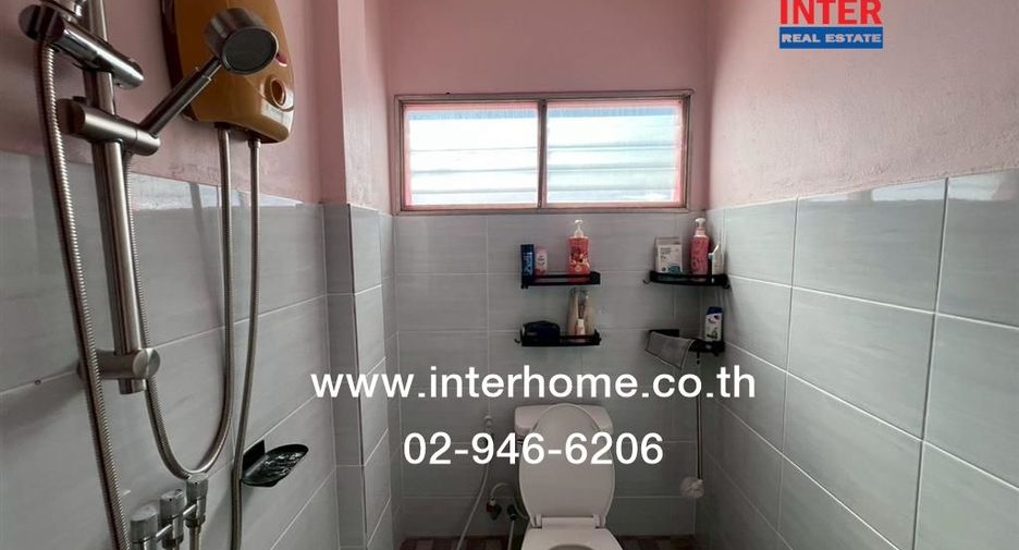 For sale 3 bedrooms townhouse in Min Buri, Bangkok